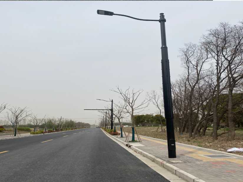 锡林浩特市上海综合杆 太阳能路灯工程